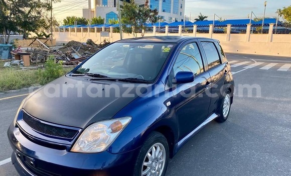 Buy Used Toyota IST Blue Car in Dar es Salaam in Dar es Salaam
