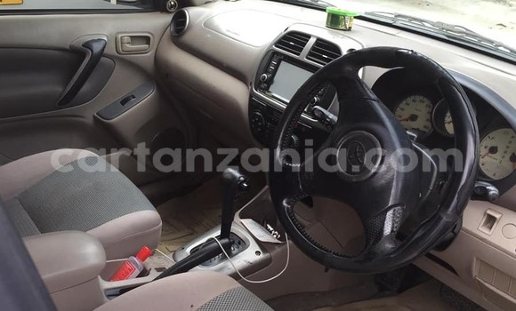 Buy Used Toyota RAV4 White Car in Dar es Salaam in Dar es Salaam Buy Used Toyota RAV4 White Car in Dar es Salaam in Dar es Salaam