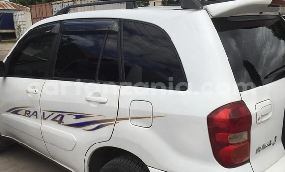 Buy Used Toyota RAV4 White Car in Dar es Salaam in Dar es Salaam Buy Used Toyota RAV4 White Car in Dar es Salaam in Dar es Salaam