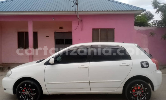 Buy Used Toyota Runx White Car in Dar es Salaam in Dar es Salaam