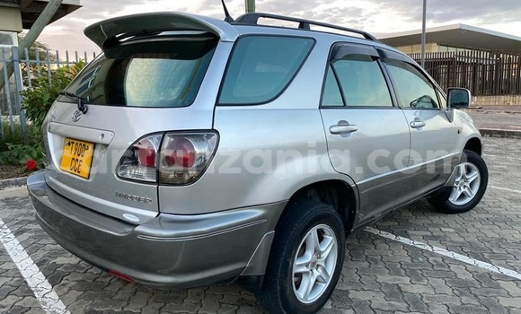 Buy Used Toyota Harrier Silver Car in Dar es Salaam in Dar es Salaam Buy Used Toyota Harrier Silver Car in Dar es Salaam in Dar es Salaam