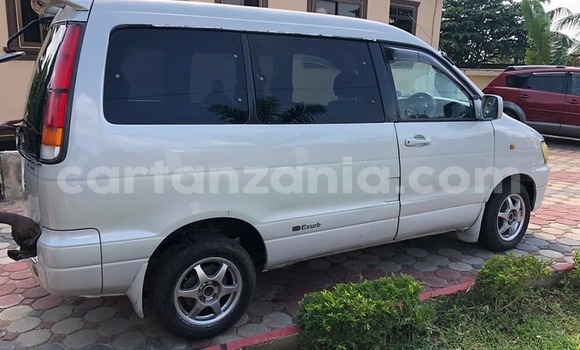 Buy Used Toyota Noah White Car in Dar es Salaam in Dar es Salaam Buy Used Toyota Noah White Car in Dar es Salaam in Dar es Salaam