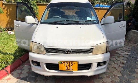 Buy Used Toyota Noah White Car in Dar es Salaam in Dar es Salaam Buy Used Toyota Noah White Car in Dar es Salaam in Dar es Salaam