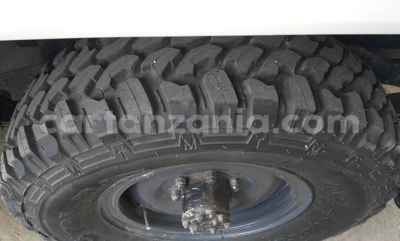 Buy Used Toyota Land Cruiser White Car in Dar es Salaam in Dar es Salaam Buy Used Toyota Land Cruiser White Car in Dar es Salaam in Dar es Salaam