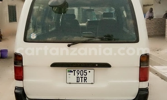 Buy Used Toyota Hiace White Car in Dar es Salaam in Dar es Salaam Buy Used Toyota Hiace White Car in Dar es Salaam in Dar es Salaam
