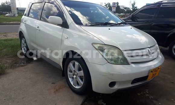 Buy Used Toyota IST White Car in Dar es Salaam in Dar es Salaam Buy Used Toyota IST White Car in Dar es Salaam in Dar es Salaam