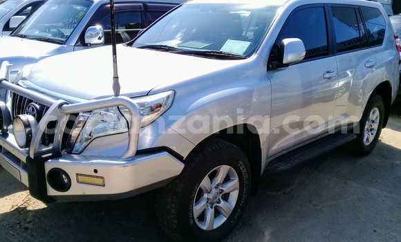 Buy Used Toyota Land Cruiser Prado White Car in Dar es Salaam in Dar es Salaam Buy Used Toyota Land Cruiser Prado White Car in Dar es Salaam in Dar es Salaam