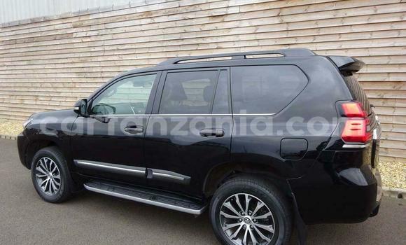 Nunua Ilio tumika Toyota Land Cruiser Prado Nyeusi Gari ndani ya Dar es Salaam nchini Dar es Salaam Nunua Ilio tumika Toyota Land Cruiser Prado Nyeusi Gari ndani ya Dar es Salaam nchini Dar es Salaam