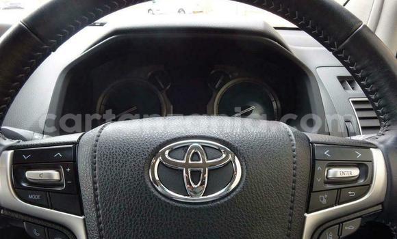 Nunua Ilio tumika Toyota Land Cruiser Prado Nyeusi Gari ndani ya Dar es Salaam nchini Dar es Salaam Nunua Ilio tumika Toyota Land Cruiser Prado Nyeusi Gari ndani ya Dar es Salaam nchini Dar es Salaam