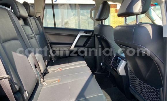 Nunua Ilio tumika Toyota Land Cruiser Prado Nyeusi Gari ndani ya Dar es Salaam nchini Dar es Salaam Nunua Ilio tumika Toyota Land Cruiser Prado Nyeusi Gari ndani ya Dar es Salaam nchini Dar es Salaam