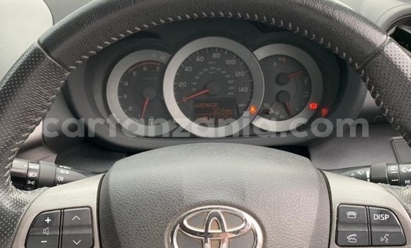 Nunua Ilio tumika Toyota RAV4 Nyeusi Gari ndani ya Dar es Salaam nchini Dar es Salaam Nunua Ilio tumika Toyota RAV4 Nyeusi Gari ndani ya Dar es Salaam nchini Dar es Salaam