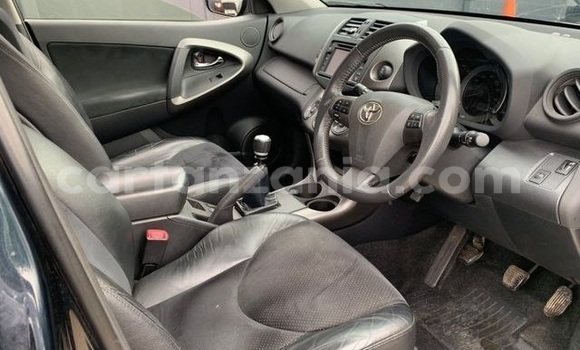 Nunua Ilio tumika Toyota RAV4 Nyeusi Gari ndani ya Dar es Salaam nchini Dar es Salaam Nunua Ilio tumika Toyota RAV4 Nyeusi Gari ndani ya Dar es Salaam nchini Dar es Salaam