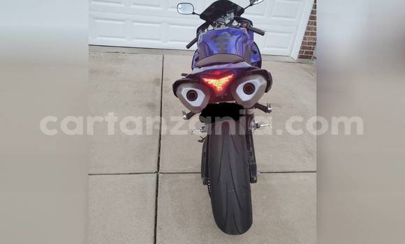 Nunua Ilio tumika Yamaha R1 Beige Bike ndani ya Dar es Salaam nchini Dar es Salaam Nunua Ilio tumika Yamaha R1 Beige Bike ndani ya Dar es Salaam nchini Dar es Salaam