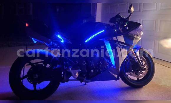 Nunua Ilio tumika Yamaha R1 Beige Bike ndani ya Dar es Salaam nchini Dar es Salaam Nunua Ilio tumika Yamaha R1 Beige Bike ndani ya Dar es Salaam nchini Dar es Salaam
