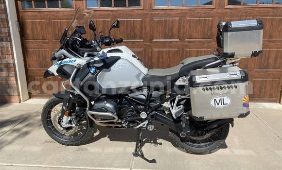 Buy Used BMW R1200GS Adventure Beige Bike in Dar es Salaam in Dar es Salaam