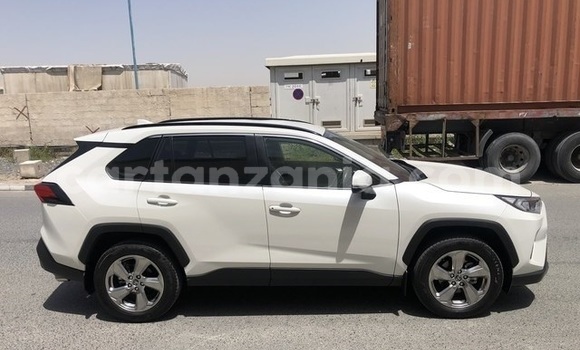 Nunua Ilio tumika Toyota RAV4 Nyeupe Gari ndani ya Dar es Salaam nchini Dar es Salaam Nunua Ilio tumika Toyota RAV4 Nyeupe Gari ndani ya Dar es Salaam nchini Dar es Salaam