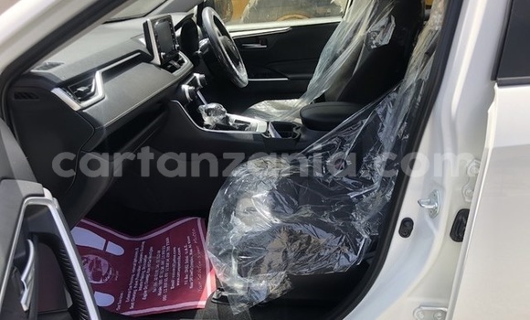 Nunua Ilio tumika Toyota RAV4 Nyeupe Gari ndani ya Dar es Salaam nchini Dar es Salaam Nunua Ilio tumika Toyota RAV4 Nyeupe Gari ndani ya Dar es Salaam nchini Dar es Salaam