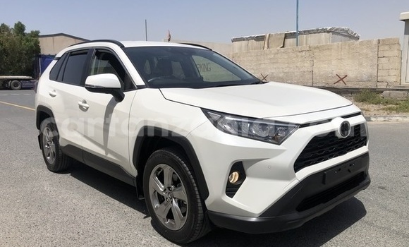Nunua Ilio tumika Toyota RAV4 Nyeupe Gari ndani ya Dar es Salaam nchini Dar es Salaam Nunua Ilio tumika Toyota RAV4 Nyeupe Gari ndani ya Dar es Salaam nchini Dar es Salaam
