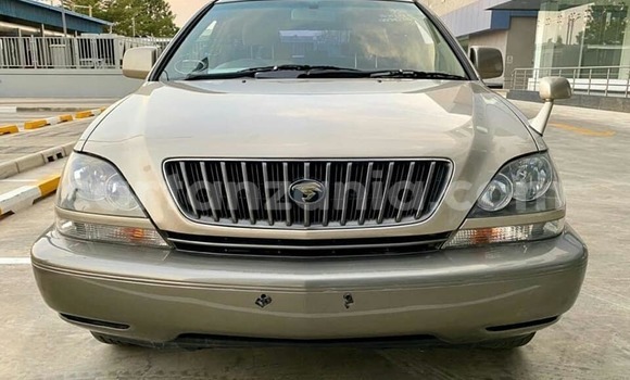 Nunua Ilio tumika Toyota Harrier Brown Gari ndani ya Dar es Salaam nchini Dar es Salaam