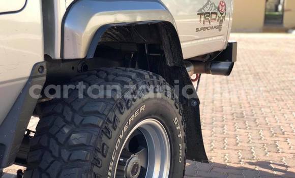 Nunua Ilio tumika Toyota Land Cruiser Fedha Gari ndani ya Dar es Salaam nchini Dar es Salaam Nunua Ilio tumika Toyota Land Cruiser Fedha Gari ndani ya Dar es Salaam nchini Dar es Salaam