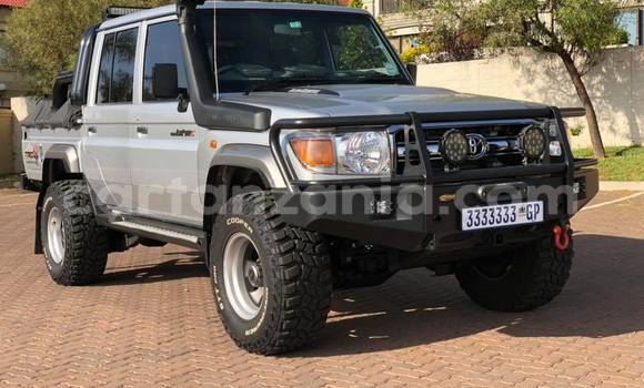 Nunua Ilio tumika Toyota Land Cruiser Fedha Gari ndani ya Dar es Salaam nchini Dar es Salaam Nunua Ilio tumika Toyota Land Cruiser Fedha Gari ndani ya Dar es Salaam nchini Dar es Salaam