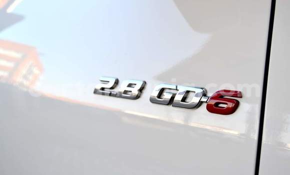 Nunua Ilio tumika Toyota Hilux Nyeupe Gari ndani ya Dar es Salaam nchini Dar es Salaam Nunua Ilio tumika Toyota Hilux Nyeupe Gari ndani ya Dar es Salaam nchini Dar es Salaam