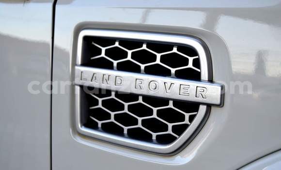 Nunua Ilio tumika Land Rover Discovery Nyeupe Gari ndani ya Dar es Salaam nchini Dar es Salaam Nunua Ilio tumika Land Rover Discovery Nyeupe Gari ndani ya Dar es Salaam nchini Dar es Salaam