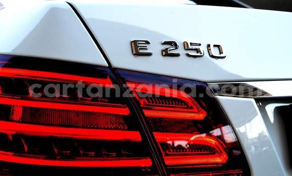 Nunua Ilio tumika Mercedes‒Benz E–Class Nyeupe Gari ndani ya Dar es Salaam nchini Dar es Salaam Nunua Ilio tumika Mercedes‒Benz E–Class Nyeupe Gari ndani ya Dar es Salaam nchini Dar es Salaam