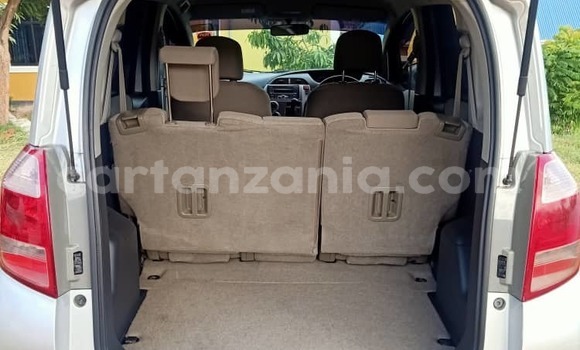 Buy Used Toyota Ractis Silver Car in Dar es Salaam in Dar es Salaam Buy Used Toyota Ractis Silver Car in Dar es Salaam in Dar es Salaam