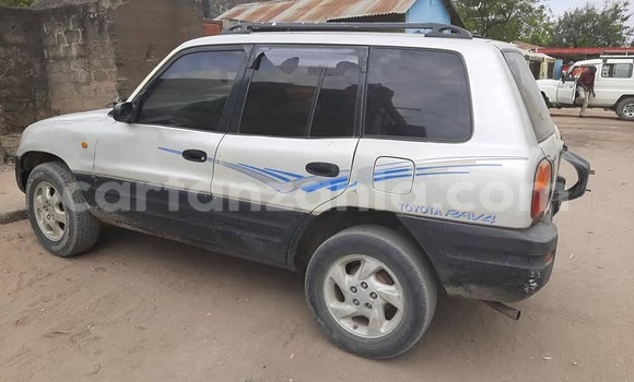 Buy Used Toyota RAV4 Silver Car in Dar es Salaam in Dar es Salaam Buy Used Toyota RAV4 Silver Car in Dar es Salaam in Dar es Salaam