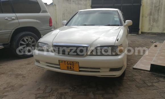 Buy Used Toyota Cresta White Car in Dar es Salaam in Dar es Salaam Buy Used Toyota Cresta White Car in Dar es Salaam in Dar es Salaam