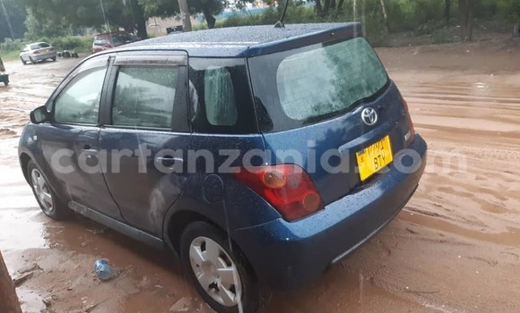 Buy Used Toyota IST Blue Car in Dar es Salaam in Dar es Salaam Buy Used Toyota IST Blue Car in Dar es Salaam in Dar es Salaam