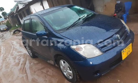 Buy Used Toyota IST Blue Car in Dar es Salaam in Dar es Salaam Buy Used Toyota IST Blue Car in Dar es Salaam in Dar es Salaam