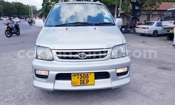 Nunua Ilio tumika Toyota Noah Fedha Gari ndani ya Dar es Salaam nchini Dar es Salaam