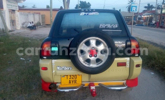 Nunua Ilio tumika Toyota RAV4 Nyeusi Gari ndani ya Dar es Salaam nchini Dar es Salaam Nunua Ilio tumika Toyota RAV4 Nyeusi Gari ndani ya Dar es Salaam nchini Dar es Salaam