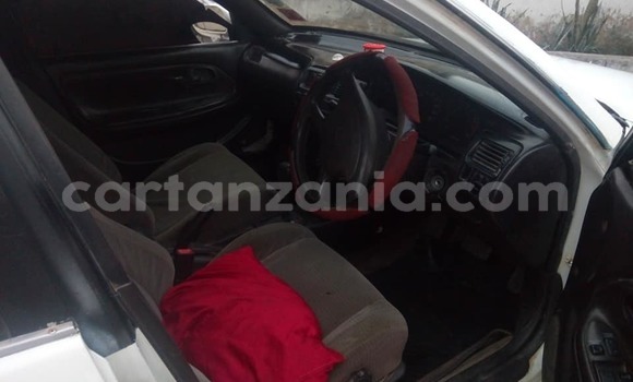 Nunua Ilio tumika Toyota Corolla Nyeupe Gari ndani ya Dar es Salaam nchini Dar es Salaam Nunua Ilio tumika Toyota Corolla Nyeupe Gari ndani ya Dar es Salaam nchini Dar es Salaam