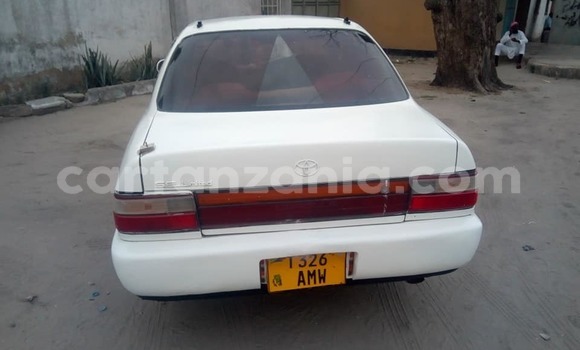 Nunua Ilio tumika Toyota Corolla Nyeupe Gari ndani ya Dar es Salaam nchini Dar es Salaam Nunua Ilio tumika Toyota Corolla Nyeupe Gari ndani ya Dar es Salaam nchini Dar es Salaam