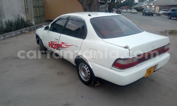 Nunua Ilio tumika Toyota Corolla Nyeupe Gari ndani ya Dar es Salaam nchini Dar es Salaam Nunua Ilio tumika Toyota Corolla Nyeupe Gari ndani ya Dar es Salaam nchini Dar es Salaam