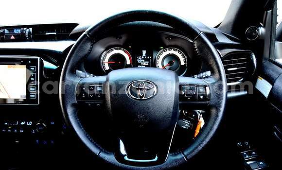 Nunua Ilio tumika Toyota Hilux Nyeupe Gari ndani ya Dar es Salaam nchini Dar es Salaam Nunua Ilio tumika Toyota Hilux Nyeupe Gari ndani ya Dar es Salaam nchini Dar es Salaam