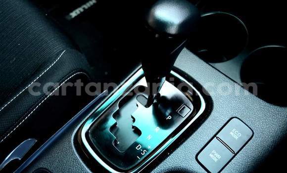 Nunua Ilio tumika Toyota Hilux Nyeupe Gari ndani ya Dar es Salaam nchini Dar es Salaam Nunua Ilio tumika Toyota Hilux Nyeupe Gari ndani ya Dar es Salaam nchini Dar es Salaam