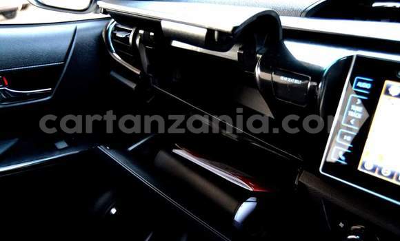 Nunua Ilio tumika Toyota Hilux Nyeupe Gari ndani ya Dar es Salaam nchini Dar es Salaam Nunua Ilio tumika Toyota Hilux Nyeupe Gari ndani ya Dar es Salaam nchini Dar es Salaam