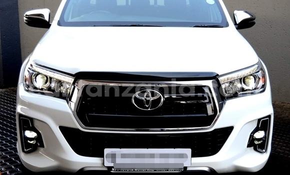 Nunua Ilio tumika Toyota Hilux Nyeupe Gari ndani ya Dar es Salaam nchini Dar es Salaam Nunua Ilio tumika Toyota Hilux Nyeupe Gari ndani ya Dar es Salaam nchini Dar es Salaam