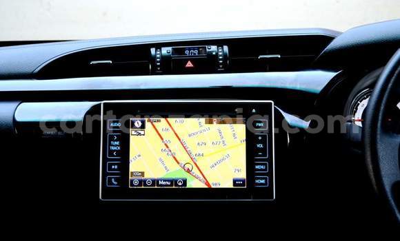 Nunua Ilio tumika Toyota Hilux Nyeupe Gari ndani ya Dar es Salaam nchini Dar es Salaam Nunua Ilio tumika Toyota Hilux Nyeupe Gari ndani ya Dar es Salaam nchini Dar es Salaam