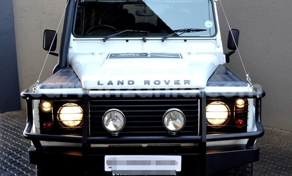 Nunua Ilio tumika Land Rover Defender Nyeupe Gari ndani ya Dar es Salaam nchini Dar es Salaam Nunua Ilio tumika Land Rover Defender Nyeupe Gari ndani ya Dar es Salaam nchini Dar es Salaam