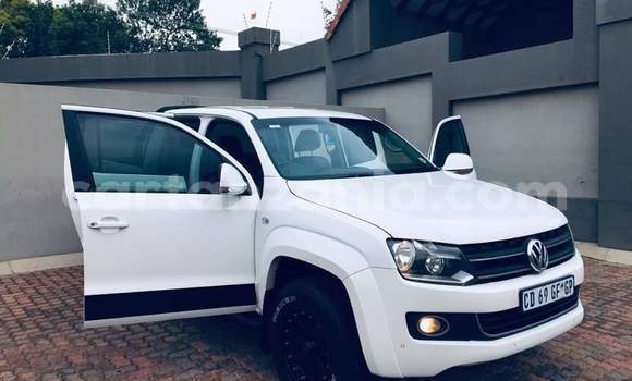 Nunua Ilio tumika Volkswagen Amarok Nyeupe Gari ndani ya Dar es Salaam nchini Dar es Salaam Nunua Ilio tumika Volkswagen Amarok Nyeupe Gari ndani ya Dar es Salaam nchini Dar es Salaam