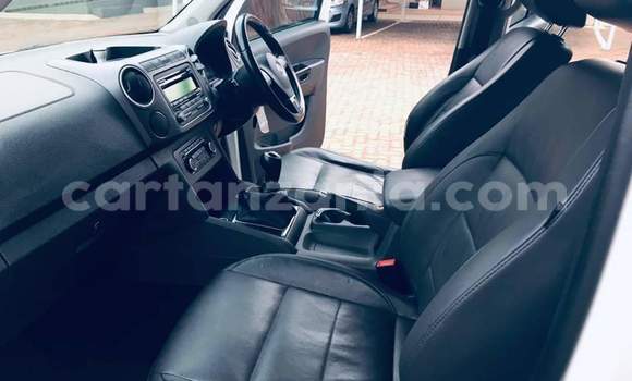 Nunua Ilio tumika Volkswagen Amarok Nyeupe Gari ndani ya Dar es Salaam nchini Dar es Salaam Nunua Ilio tumika Volkswagen Amarok Nyeupe Gari ndani ya Dar es Salaam nchini Dar es Salaam