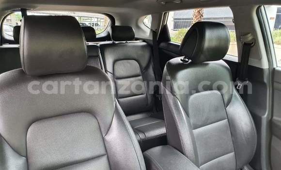 Nunua Ilio tumika Hyundai Tucson Nyeupe Gari ndani ya Dar es Salaam nchini Dar es Salaam Nunua Ilio tumika Hyundai Tucson Nyeupe Gari ndani ya Dar es Salaam nchini Dar es Salaam