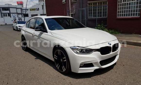 Nunua Ilio tumika BMW 3–Series Nyeupe Gari ndani ya Dar es Salaam nchini Dar es Salaam Nunua Ilio tumika BMW 3–Series Nyeupe Gari ndani ya Dar es Salaam nchini Dar es Salaam
