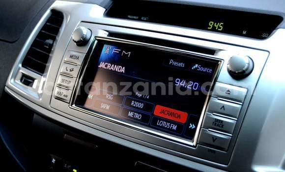 Nunua Ilio tumika Toyota Hilux Nyeupe Gari ndani ya Dar es Salaam nchini Dar es Salaam Nunua Ilio tumika Toyota Hilux Nyeupe Gari ndani ya Dar es Salaam nchini Dar es Salaam