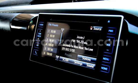 Nunua Ilio tumika Toyota Hilux Nyeupe Gari ndani ya Dar es Salaam nchini Dar es Salaam Nunua Ilio tumika Toyota Hilux Nyeupe Gari ndani ya Dar es Salaam nchini Dar es Salaam